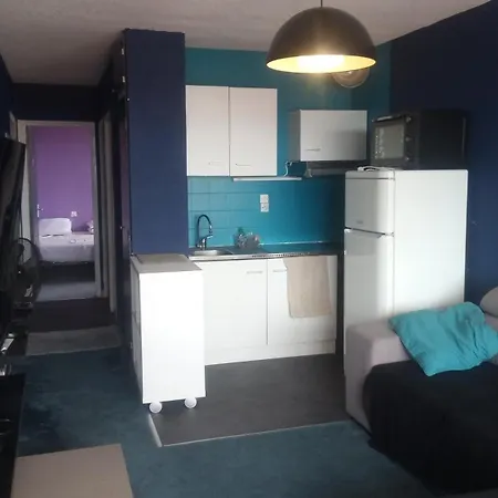 Sur Le Port Vue Apartament *
