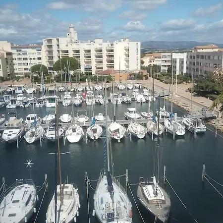 Sur Le Port Vue Leucate